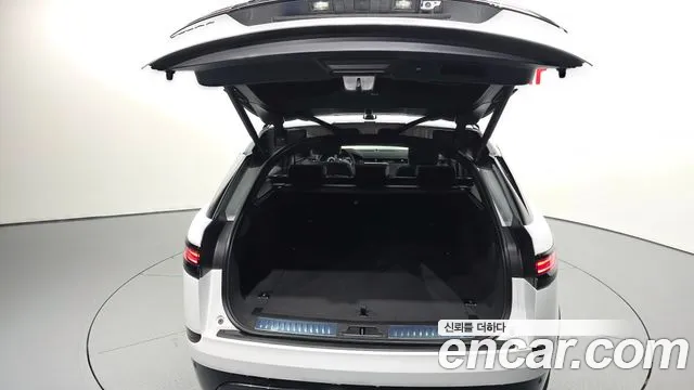 Land Rover Range Rover Velar — Фото автомобиля 20