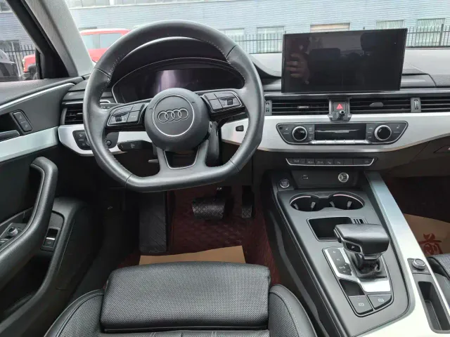 Audi A4L — Фото автомобиля 14