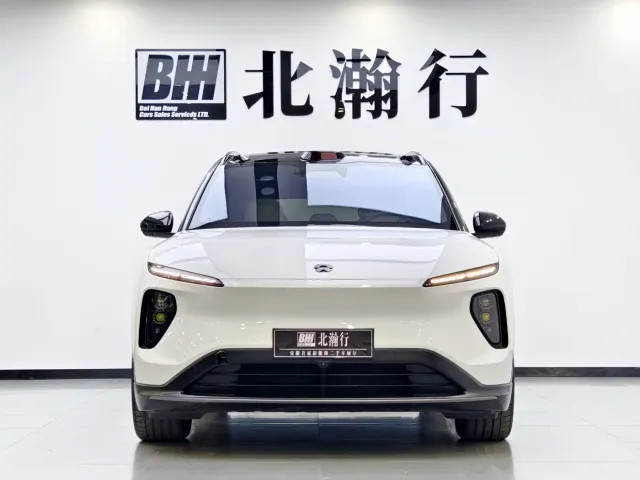 Nio ES6 — Фото автомобиля 2