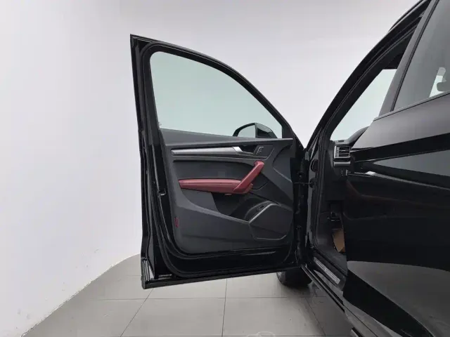 Audi Q5L — Фото автомобиля 8