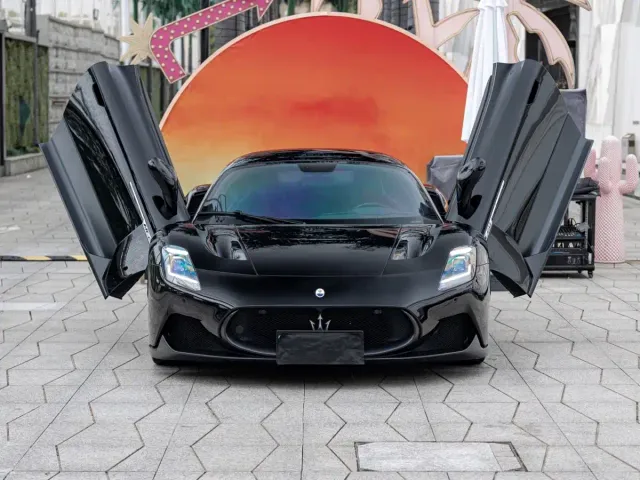 Maserati MC20 — Фото автомобиля 3
