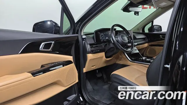 Kia Canival — Фото автомобиля 22