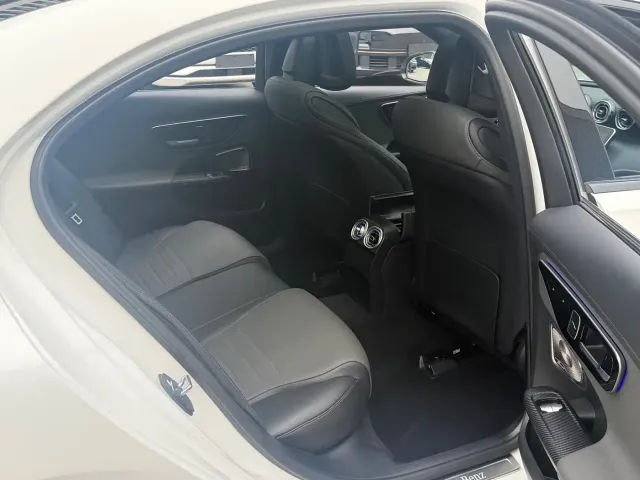 Mercedes-Benz C-Class — Фото автомобиля 6