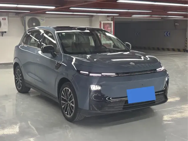 Leapmotor B10 — Фото автомобиля 3