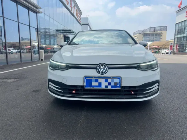 Volkswagen Golf — Фото автомобиля 2