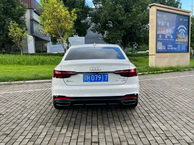 Audi A4L — Фото автомобиля 10