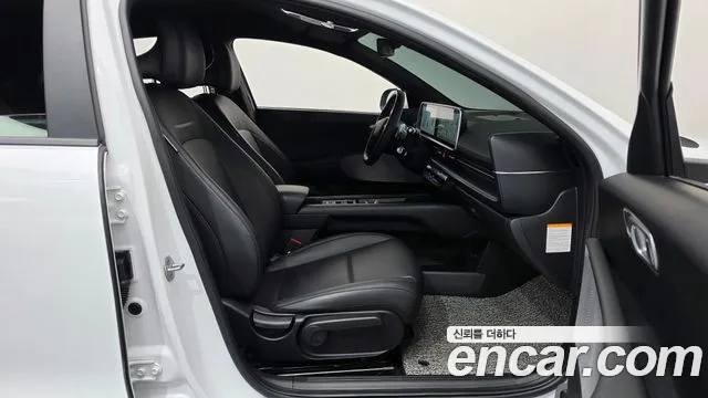Hyundai Ioniq 6 — Фото автомобиля 16