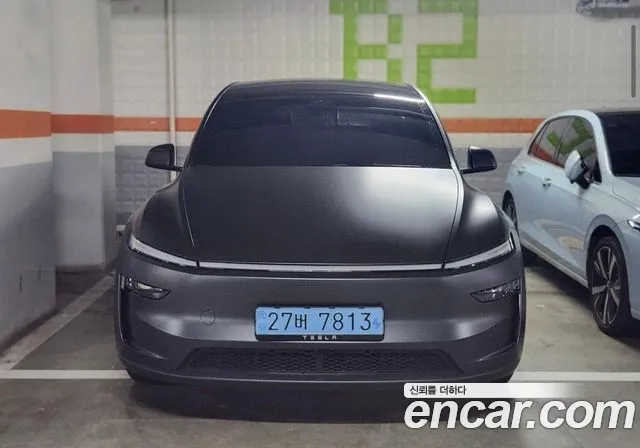 Фотография автомобиля — Tesla Model Y