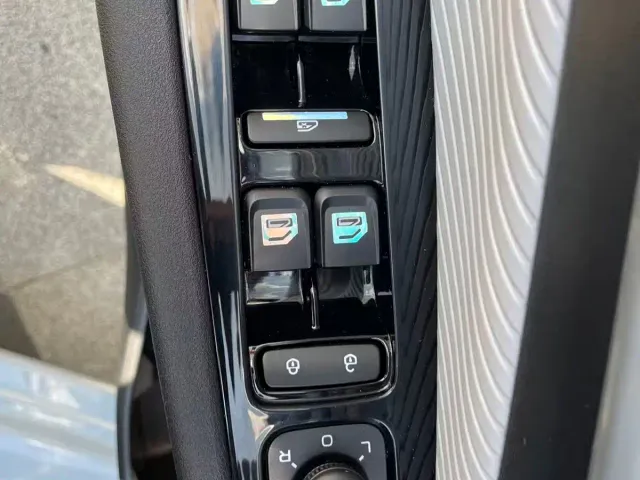 Geely Emgrand — Фото автомобиля 12
