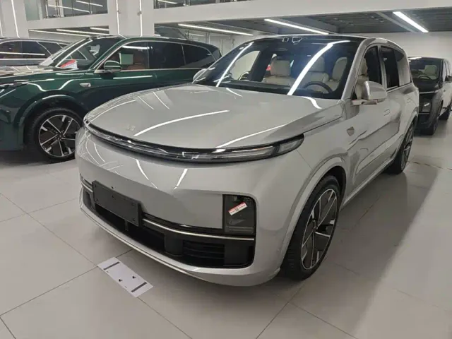 Фотография автомобиля — Li Auto L9
