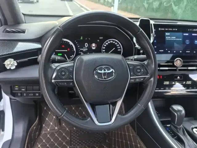 Toyota Avalon — Фото автомобиля 14