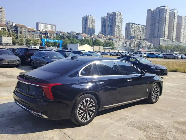 Hongqi H5 — Фото автомобиля 4