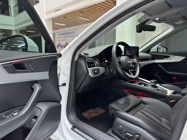 Audi A4L — Фото автомобиля 9