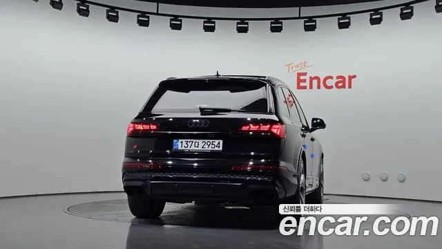 Audi SQ7 4M — Фото автомобиля 4