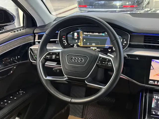 Audi A8 — Фото автомобиля 5