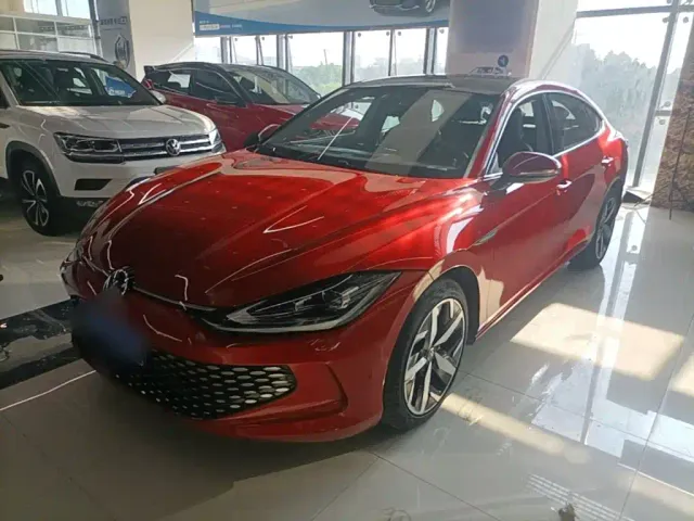 Фотография автомобиля — Volkswagen Lamando