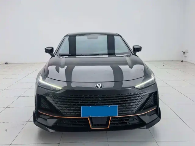 Фотография автомобиля — Changan UNI-V
