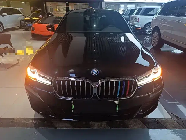 BMW 5 Series — Фото автомобиля 2
