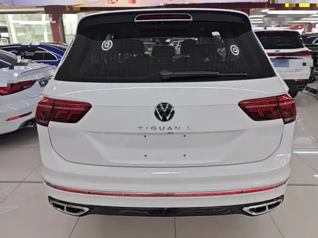 Volkswagen Tiguan L — Фото автомобиля 5
