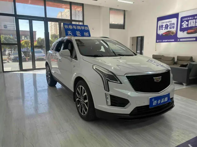 Cadillac XT5 — Фото автомобиля 3
