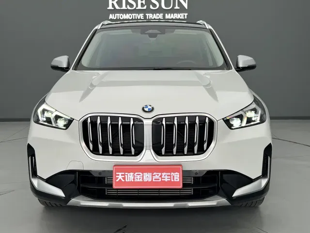 BMW BMW X1 2023 sDrive25Li M Sport Package — Фото автомобиля 2