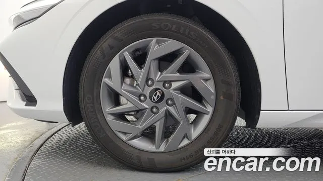 Hyundai Avante CN7 — Фото автомобиля 5