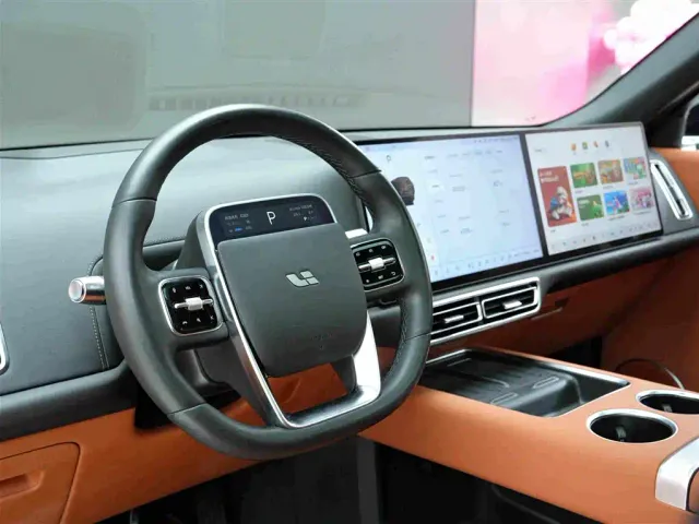 Li Auto L8 — Фото автомобиля 8