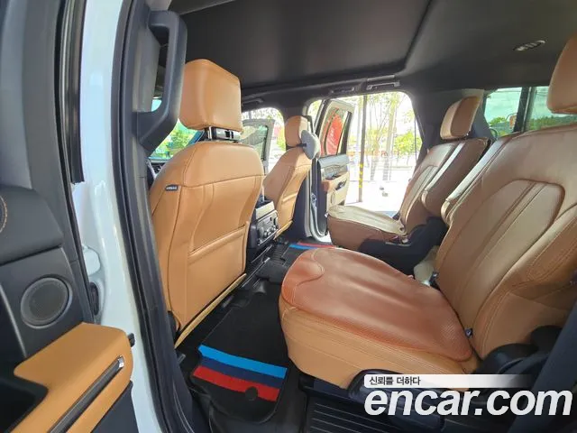 Ford Expedition — Фото автомобиля 16