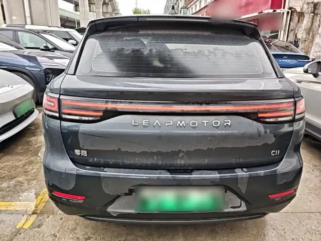 Leapmotor C11 — Фото автомобиля 5