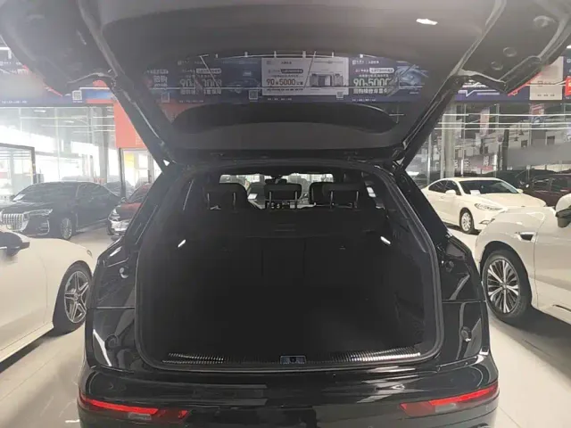 Audi Q5L — Фото автомобиля 18