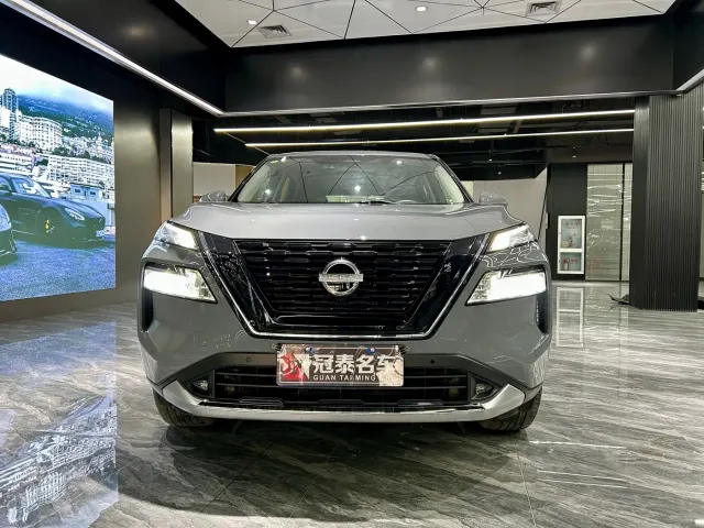 Nissan X-Trail — Фото автомобиля 2