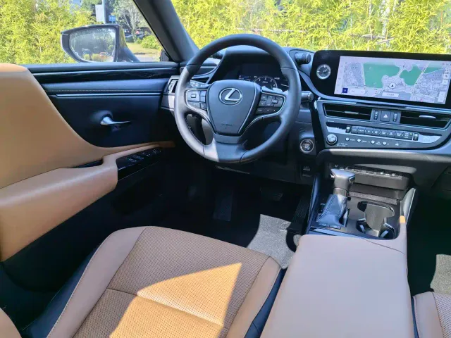 Lexus ES — Фото автомобиля 19