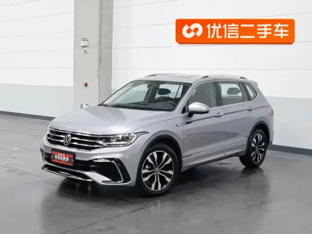 Фотография автомобиля — Volkswagen Tiguan L