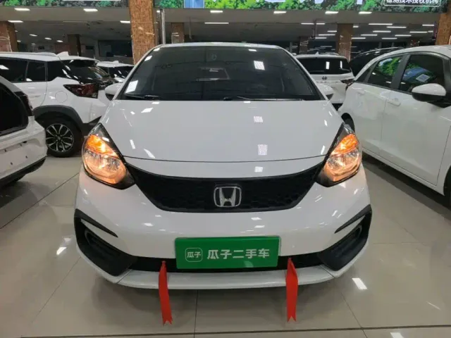 Honda Fit — Фото автомобиля 2