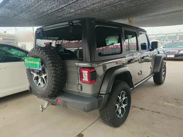 Jeep Wrangler — Фото автомобиля 6