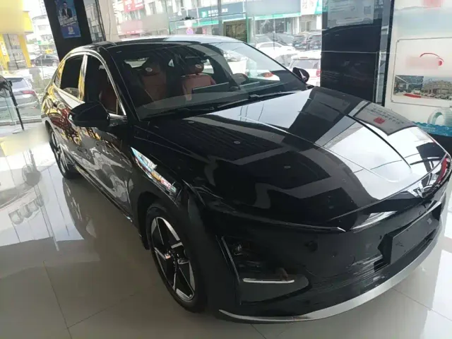 Wuling Starlight — Фото автомобиля 21