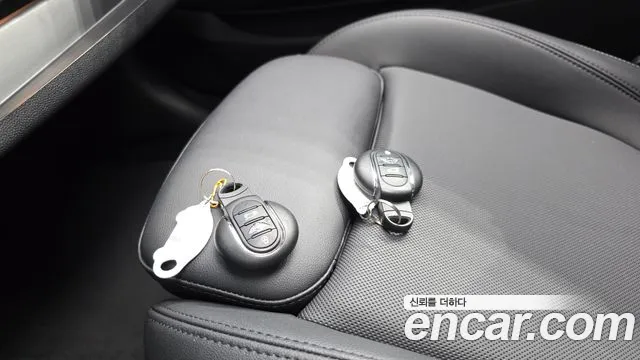 Mini Cooper Cooper Classic Plus Launch Pack — Фото автомобиля 23