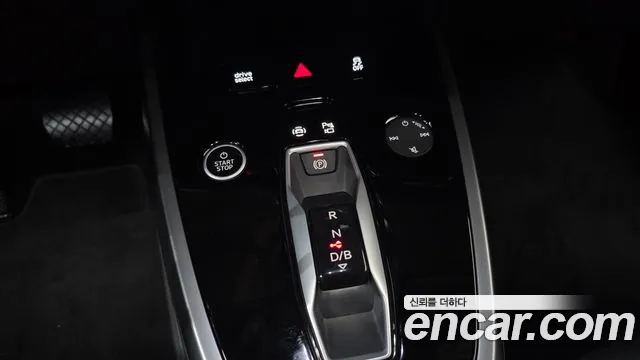 Audi Q4 e-tron — Фото автомобиля 9