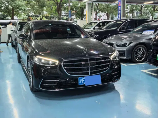 Фотография автомобиля — Mercedes-Benz S-Class