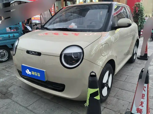 Фотография автомобиля — Changan Lumin