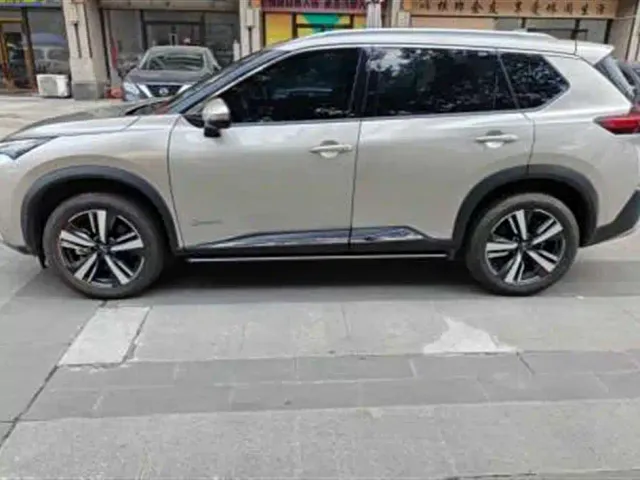 Nissan X-Trail — Фото автомобиля 5