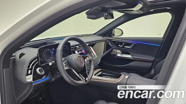 Mercedes-Benz E-Class E-класс W214 E300 4MATIC Exclusive — Фото автомобиля 14