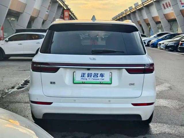 Li Auto Li ONE 2021 Extended Range 6-Seater — Фото автомобиля 8