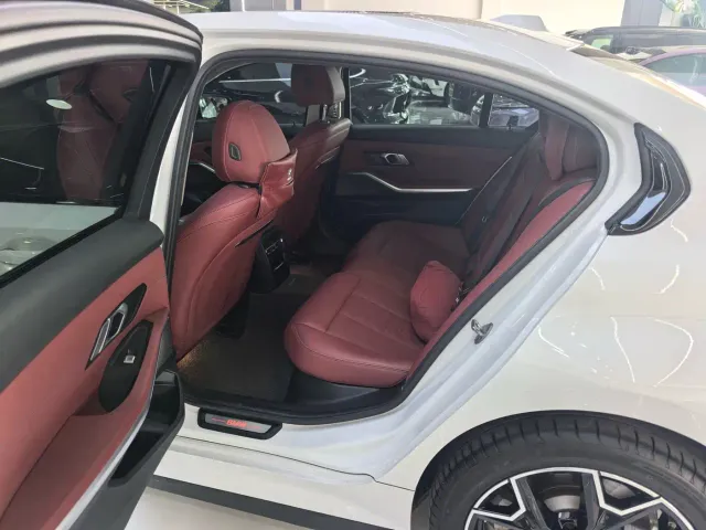 BMW i3 — Фото автомобиля 7