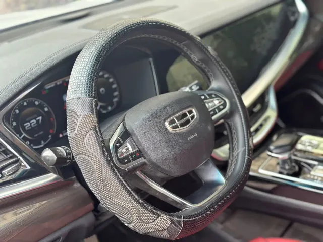 Geely Borui — Фото автомобиля 13
