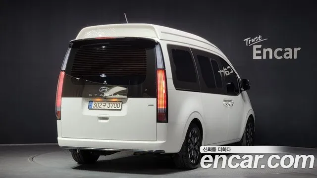 Hyundai Staria Staria 4WD Lounge 9 мест — Фото автомобиля 2