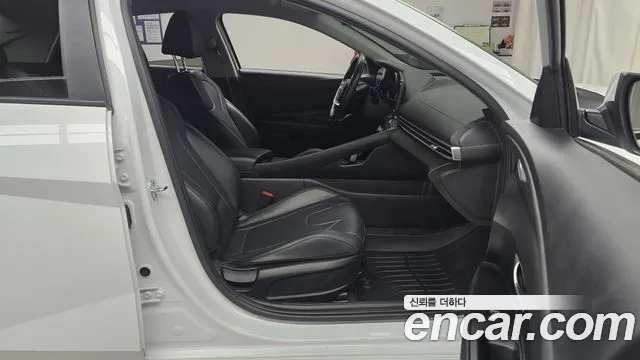 Hyundai Avante CN7 — Фото автомобиля 16