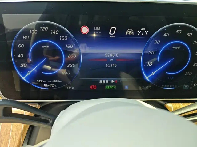 Mercedes-Benz EQE SUV — Фото автомобиля 11
