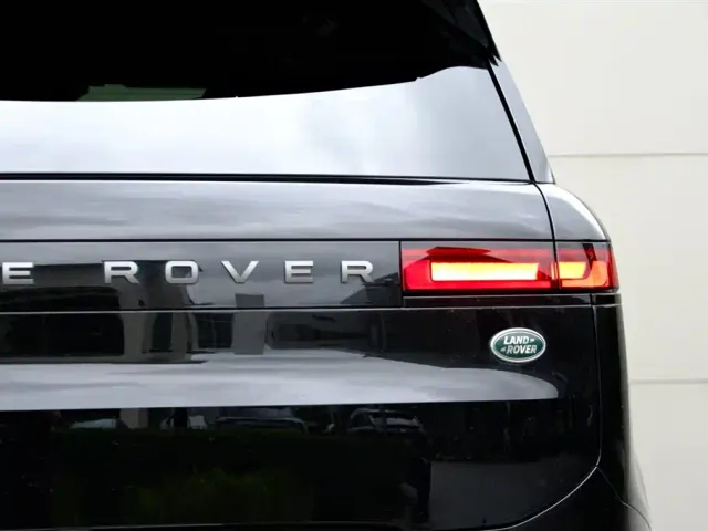 Land Rover Range Rover Sport — Фото автомобиля 18