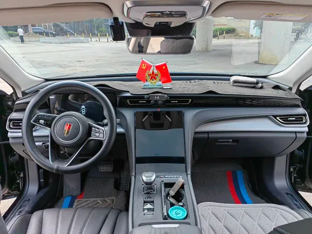 Hongqi H5 — Фото автомобиля 12